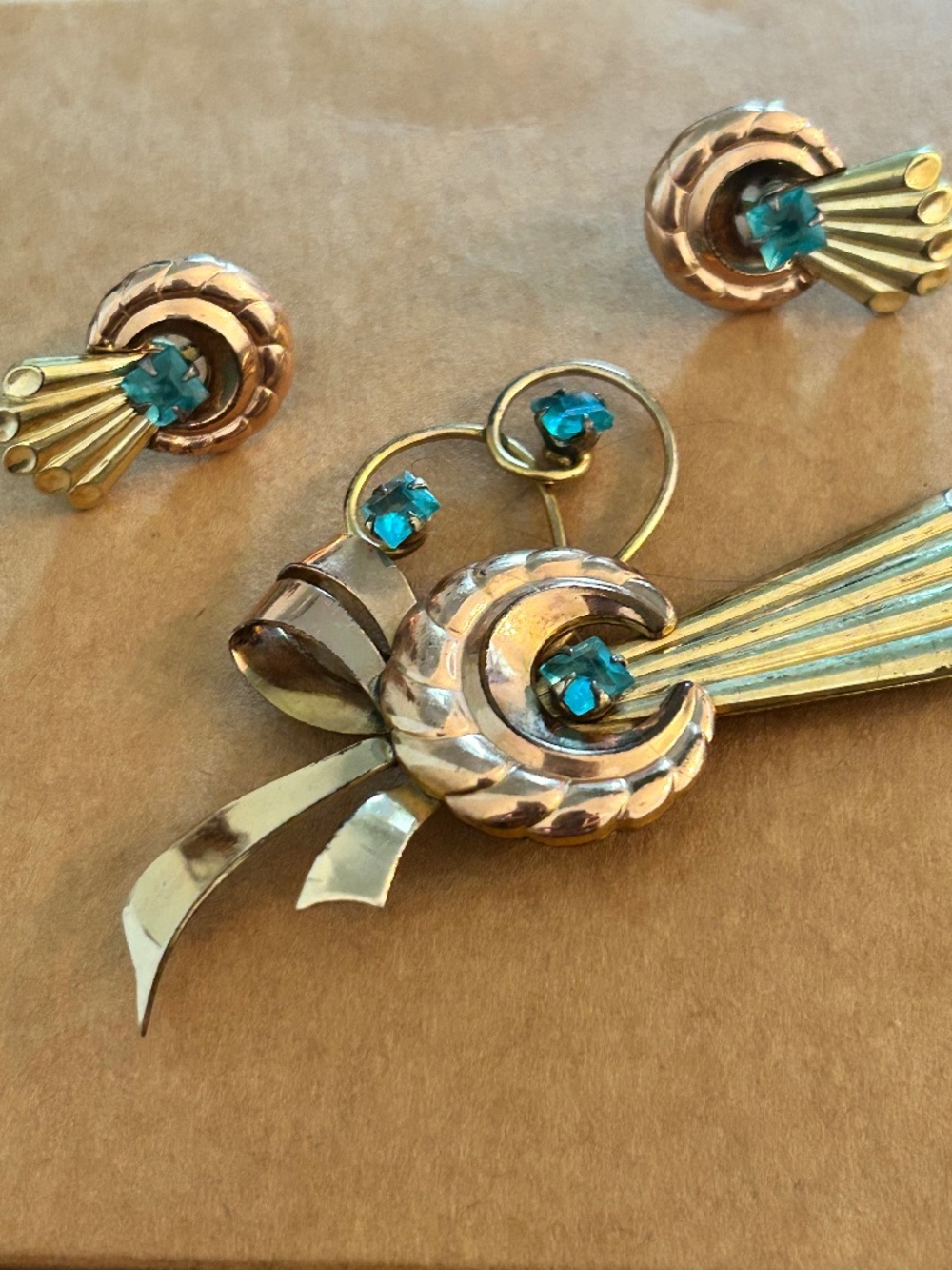 Vintage Art Deco 1930’s Harry Iskin 12KGF Brooch and Screw Back Earrings Aqua